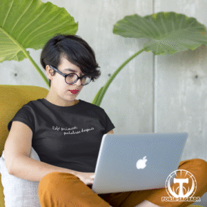 Camiseta Negra «café primero» mujer