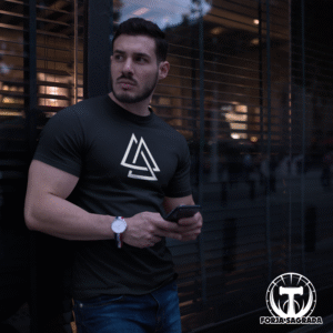Camiseta Negra con Símbolo Rúnico «Odhin» Hombre